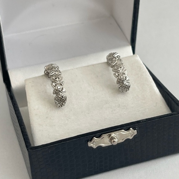 Solid sterling silver drop earrings - Picture 2 of 8